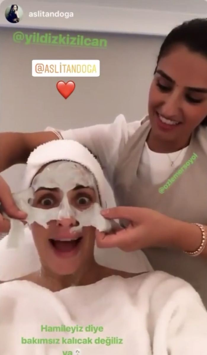 Aslı Tandoğan'ın merkezde bakım sırasında paylaştığı Instagram hikayesi